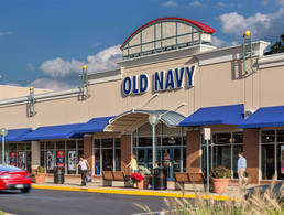 Fair Lakes Promenade