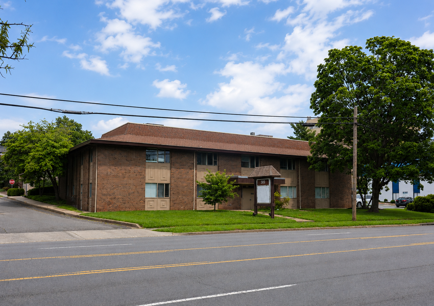 309 Maple Avenue West