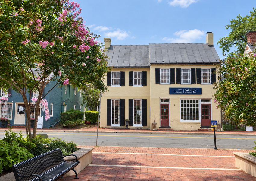 24 West Market Street